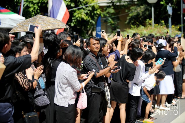 (ภาพชุด) วิ่ง "1 ล้าน 5 แสนก้าว" วิ่งเพื่อชีวิต ถึง รพ.ศิริราชแล้ว
รวมยอดเงินบริจาค 125 ล้านบาท