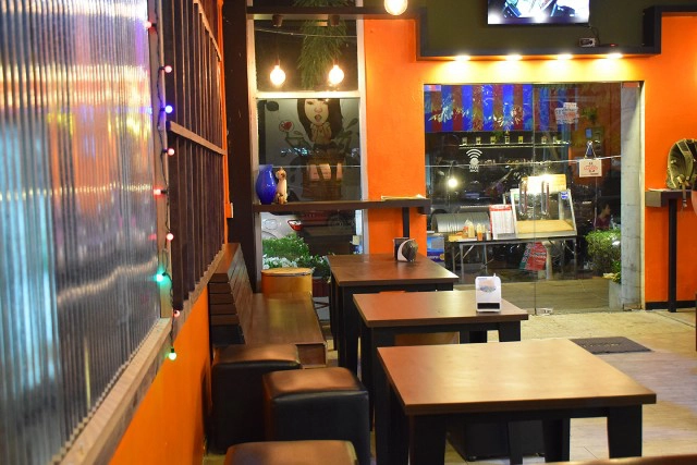 อร่อยปักหมุด : ก. ไก่ย่าง ร้านส้มตำไก่ย่างติดแอร์ กับไก่ย่างที่เป็นเอกลักษณ์ ลาดพร้าว 71