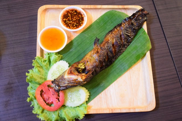 อร่อยปักหมุด : ก. ไก่ย่าง ร้านส้มตำไก่ย่างติดแอร์ กับไก่ย่างที่เป็นเอกลักษณ์ ลาดพร้าว 71