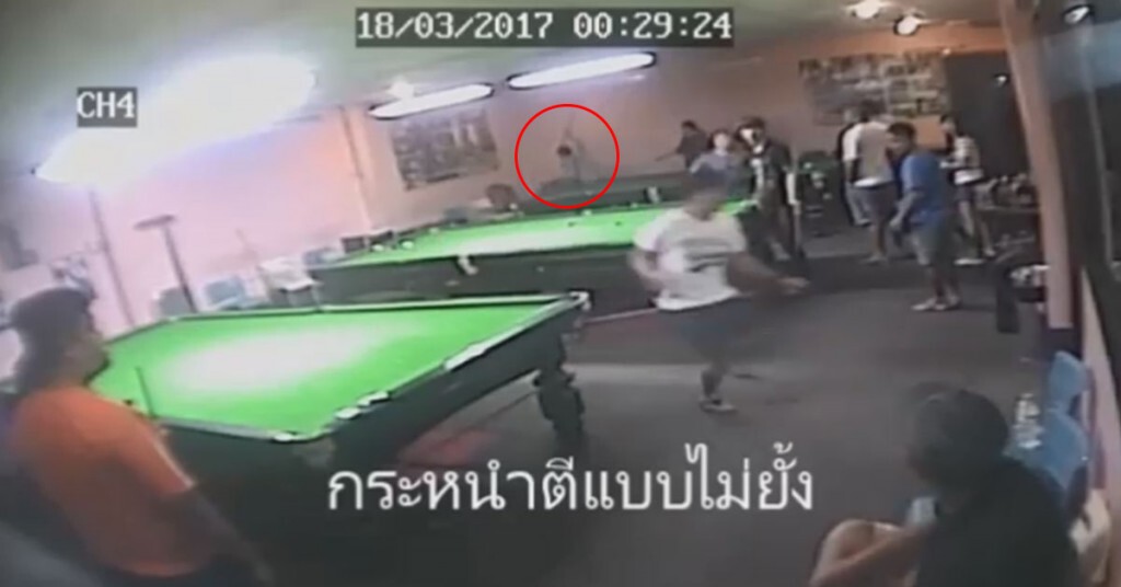 ลูกตำรวจ ใช้ไม้คิวตีบัณฑิตจบใหม่จนเสียชีวิต มอบตัวแล้ว ลูกตำรวจ ใช้ไม้คิวตีบัณฑิตจบใหม่จนเสียชีวิต มอบตัวแล้ว