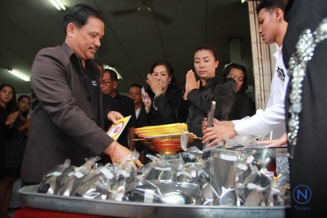 เผา"ทวดตีบ" 6 แผ่นดิน  ช้อนหมดไปกว่า 2พันคัน