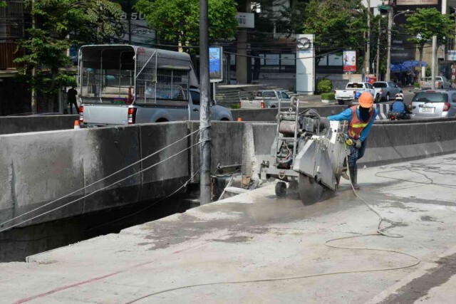 กทม.เร่งซ่อมสะพานไทย-เบลเยี่ยม ตั้งเป้าเสร็จเร็วขึ้น 3 วัน ทันใช้ก่อนเปิดเทอม 15 พ.ค.นี้