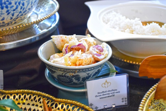 อร่อยปักหมุด : บัฟเฟ่ต์ข้าวแช่ตำรับโบราณพร้อมขนมหวาน ณ ห้องอาหารมิสสยาม โรงแรมหัวช้างเฮอริเทจ