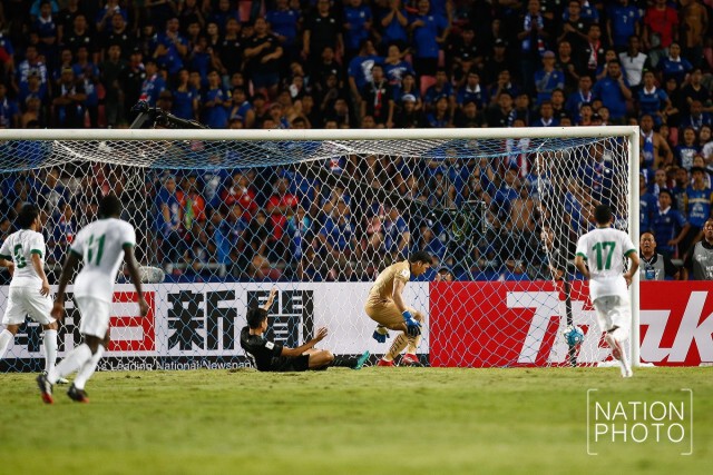 ภาพชุด(2) "ช้างไทย" ฟาดแข้ง "ซาอุฯ" ศึกฟุตบอลโลก 2018 รอบคัดเลือก