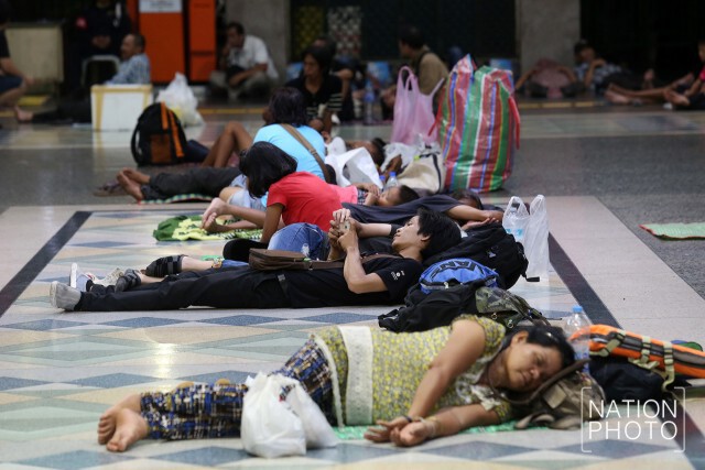 จัดระเบียบคัดกรองผู้ที่พักคอย หัวลำโพง