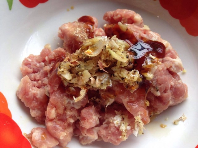 ครัวน้าคม : หมูย่างใบชะพลู เมนูง่ายๆ ได้ประโยชน์ อร่อย