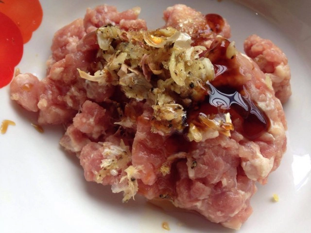 ครัวน้าคม : หมูย่างใบชะพลู เมนูง่ายๆ ได้ประโยชน์ อร่อย