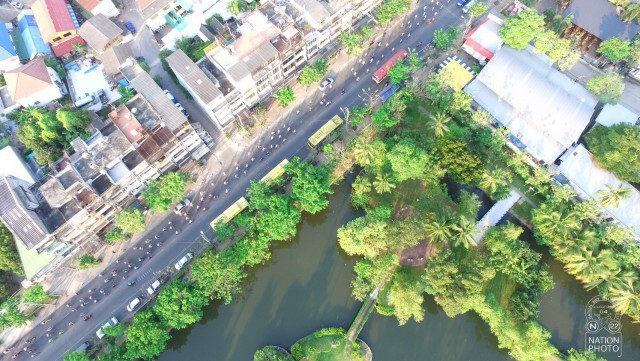 ภาพมุมสูงชุด ปั่น ปัน น้ำใจช่วยชาวใต้ @บางขุนเทียน