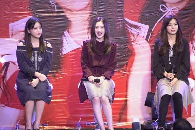 แฟนคลับ รุมกรี้ด! "Red Velvet" ศิลปินเกาหลี เยือนไทยครั้งแรก