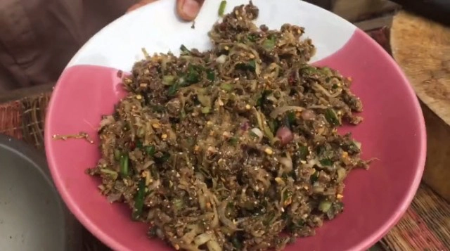 แรงจนฉุดไม่อยู่!
เชฟแดนปลาแดกสอนทำ "ยำกะปอม"
ยอดวิวทะลุ 5 ล้าน