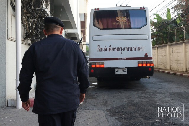 คุมตัว "จุฑามาศ - ลูกสาว"
เข้าทัณฑสถานหญิงกลาง
หลังศาลยังไม่มีคำสั่งประกัน
