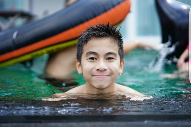 "น้องมะลิ" ตัวติดหนึบพี่ชายสุดที่รัก