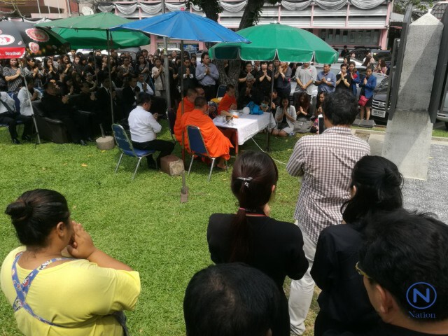 ญาติทำพิธี"เชิญวิญญาณ"สาวคุรุสภา
ประวัติมือยิงมีภรรยาหลายคน