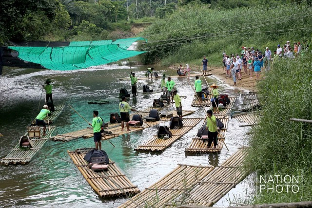 จิบกาแฟ นั่งแพไม้ไผ่
คลองศก สุราษฎร์ธานี
ย้อนวิถีชุมชน คนต้นน้ำ