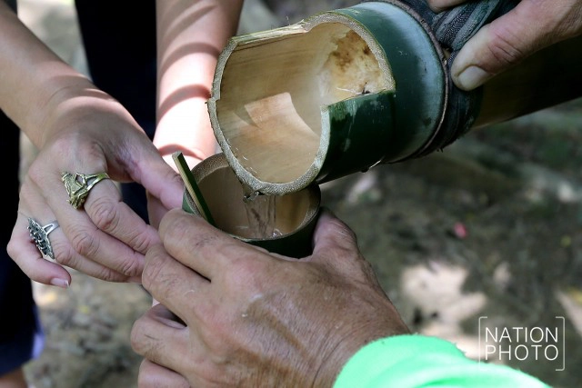 จิบกาแฟ นั่งแพไม้ไผ่
คลองศก สุราษฎร์ธานี
ย้อนวิถีชุมชน คนต้นน้ำ