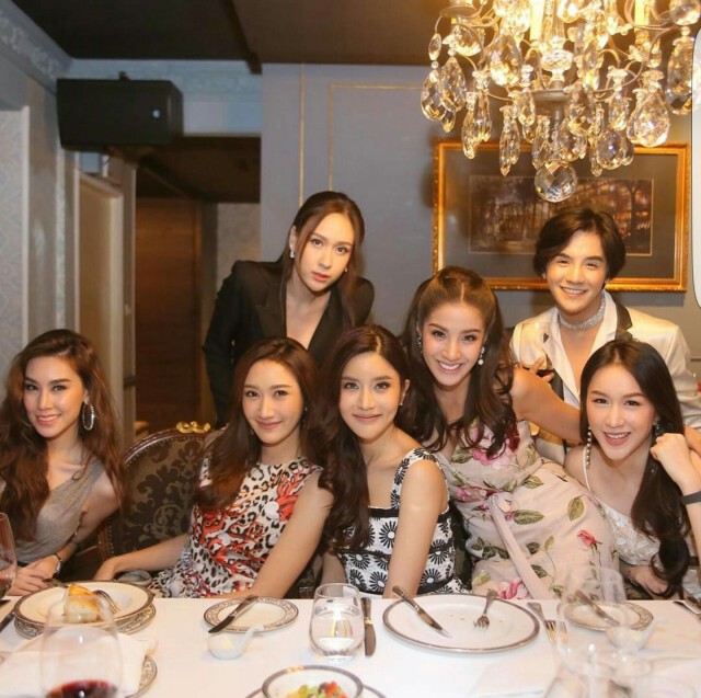 "แมน" หอมฟอดใหญ่
ฉลองเบิร์ดเดย์ "ใบเตย" ครบ 29 ปี