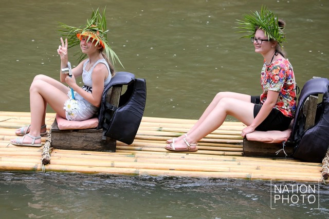 จิบกาแฟ นั่งแพไม้ไผ่
คลองศก สุราษฎร์ธานี
ย้อนวิถีชุมชน คนต้นน้ำ