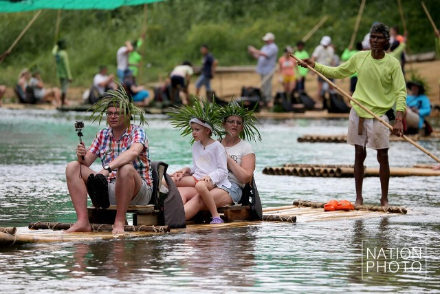 จิบกาแฟ นั่งแพไม้ไผ่
คลองศก สุราษฎร์ธานี
ย้อนวิถีชุมชน คนต้นน้ำ