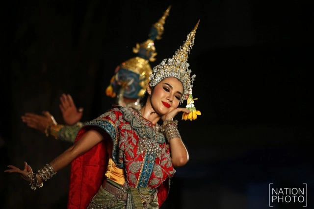 "โขน" ตอน นางลอย