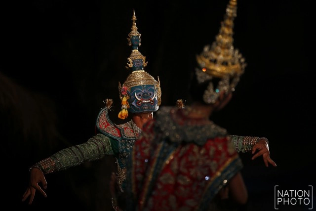 "โขน" ตอน นางลอย