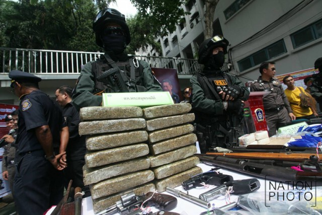 "บิ๊กโอ๋ ภาค1"
โชว์ผลงานจับยาบ้า 1.5 ล้านเม็ด