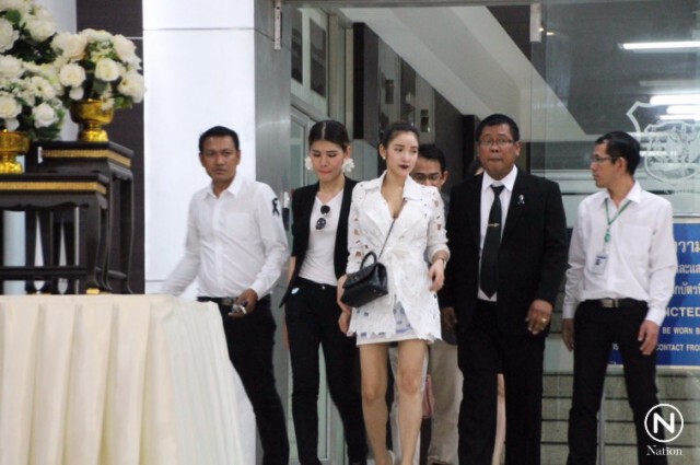"แพท ณปภา" ย่องแจงเอกสารตำรวจ ปส.