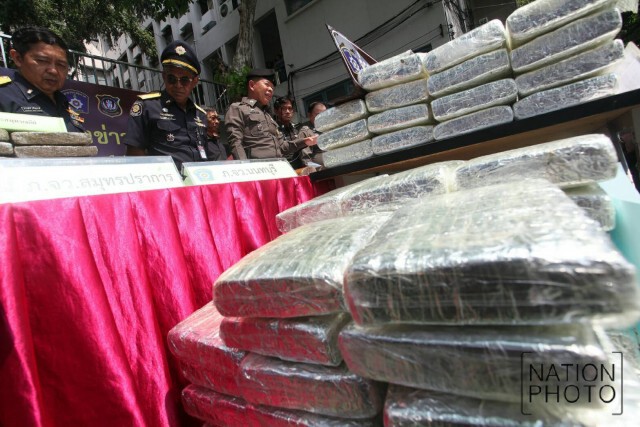 "บิ๊กโอ๋ ภาค1"
โชว์ผลงานจับยาบ้า 1.5 ล้านเม็ด