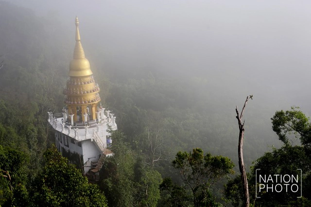 เจดีย์ลอยฟ้า แหล่งธรรมะในความรื่นรมย์ "อุทยานธรรมเขานาใน" สุราษฎร์ธานี