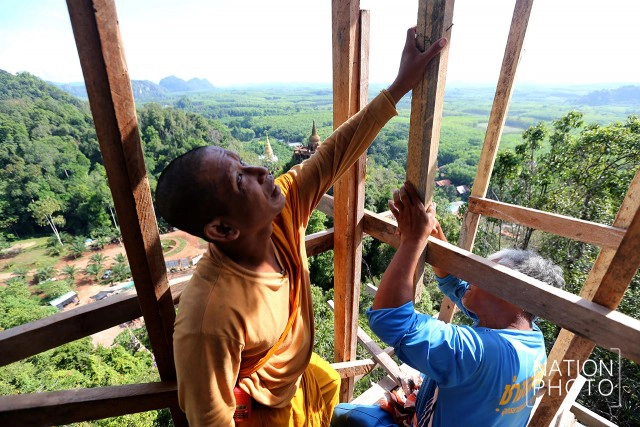 เจดีย์ลอยฟ้า แหล่งธรรมะในความรื่นรมย์ "อุทยานธรรมเขานาใน" สุราษฎร์ธานี