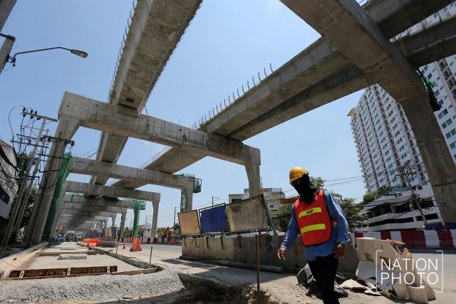 ภาพมุมสูง "สถานีท่าพระ"