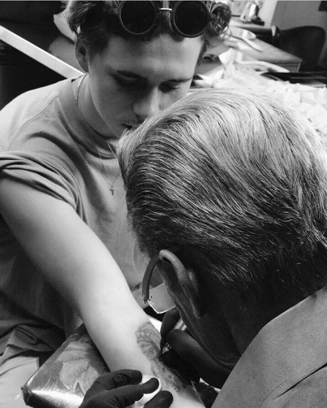 รอยสักอันแรก ของ "บรูคลีน เบคแฮม"