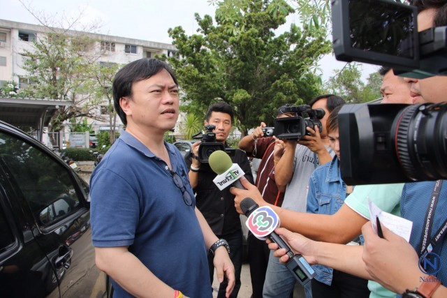 เจ้าของเก๋งขับส่ายโร่มอบตัว
ยอมรับรถคันหน้าขับช้าแค่อยากสั่งสอน