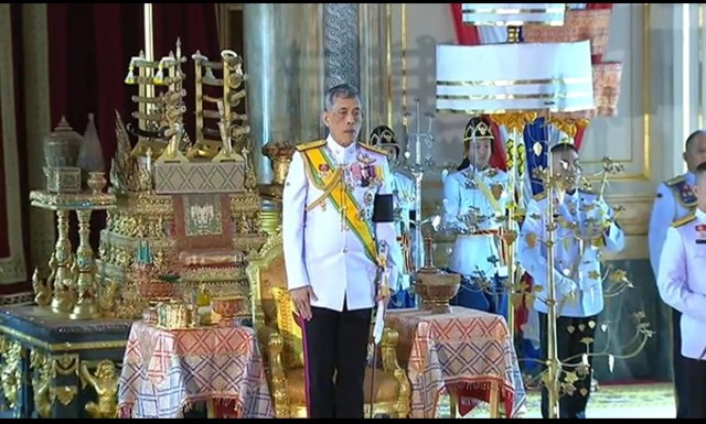 ภาพประวัติศาสตร์ ในหลวง ร.๑๐ ประกาศใช้รัฐธรรมนูญแห่งราชอาณาจักรไทย พ.ศ.๒๕๖๐