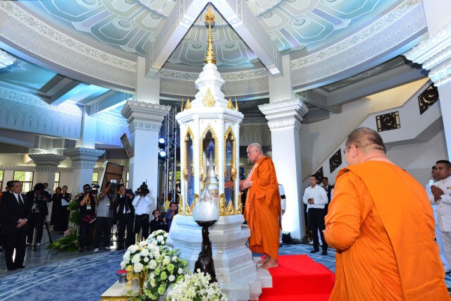 พิธีอัญเชิญพระอัฐิสมเด็จพระญาณสังวร
สมเด็จพระสังฆราช สกลมหาสังฆปริณายก
