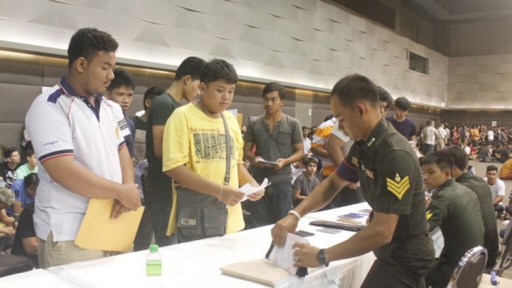ปมซ้อมทหารดับ ไม่กระทบเกณฑ์ทหารสุราษฎธานี ปมซ้อมทหารดับ ไม่กระทบเกณฑ์ทหารสุราษฎธานี