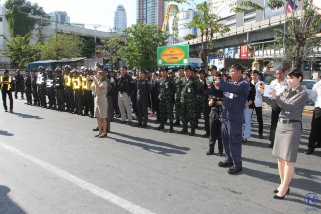 รอง ผบก.น.5 ปล่อยแถวป้องกันเหตุอาชญากรรมรับสงกรานต์