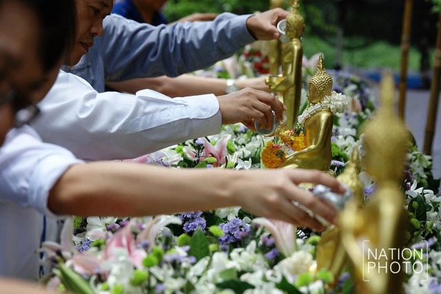 กฟผ. สรงน้ำพระพุทธสิริสัตตราช เนื่องวันสงกรานต์