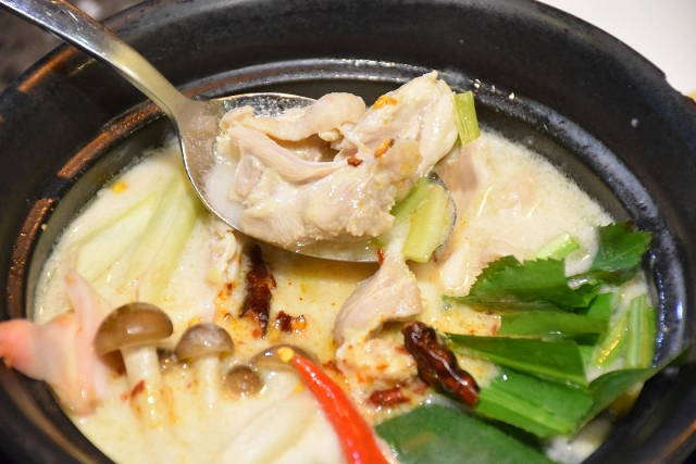 อร่อยปักหมุด : "อย่าลืม...สีฟ้า...เวลาหิว" เมนูต้นตำรับ รางวัล Amazing Thai Taste