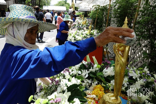 กฟผ. สรงน้ำพระพุทธสิริสัตตราช เนื่องวันสงกรานต์