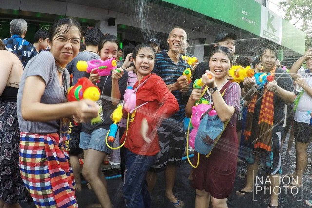 งานสงกรานต์เมษาผ้าขาวม้ายกสยาม @สยามสแควร์