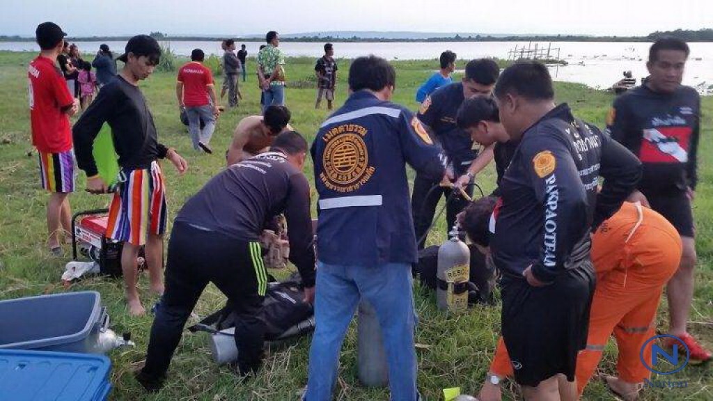 ลงเรือเที่ยวตั้งใจเซลฟี่ในหนองหารเป็นที่ระลึก "เรือล่ม"คาดบรรทุกน้ำหนักเกิน ดับ2