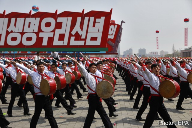 ภาพชุด "เกาหลีเหนือ" โชว์แสนยานุภาพ วัน 'Day of the Sun'