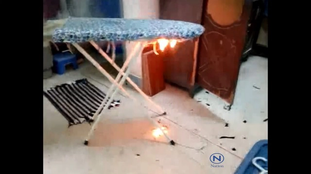 ผวาหนัก!
ไฟปริศนาลุกถี่-หนักขึ้้น
ไหม้ตู้เสื้อผ้า-โต๊ะเตารีด จะๆ ขณะสื่อไปทำข่าว