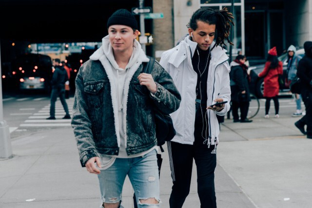 Denim Never die 
เกาะติดแฟชั่นเดินถนนของโซลแฟชั่นวีค (Street Style Seoul Fashion Week)