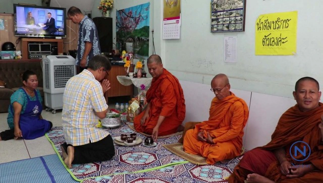 นิมนต์พระสวด บ้าน"ไฟปริศนา"
จนท.สอบ"ลูกสาว"พบเหตุก่อนทุกครั้ง