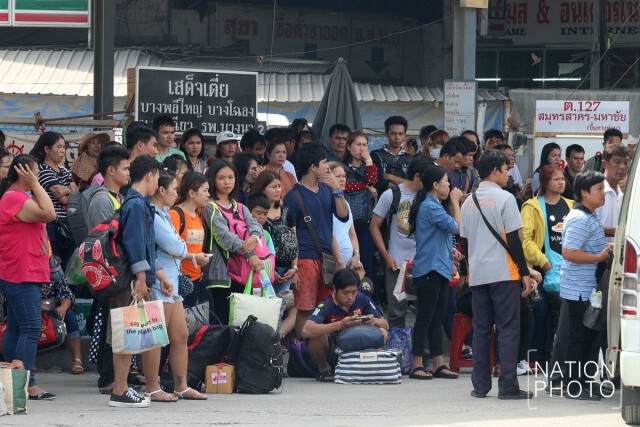 แน่นสถานีหมอชิต! ปชช.เริ่มเดินทางกลับบ้านหลังหมดเทศกาลสงกรานต์(ภาพชุด)