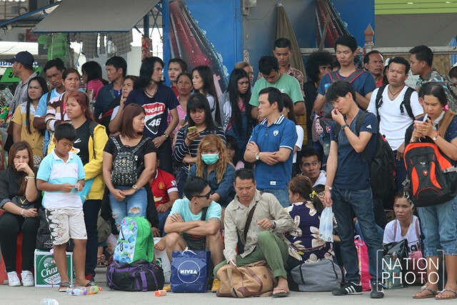 แน่นสถานีหมอชิต! ปชช.เริ่มเดินทางกลับบ้านหลังหมดเทศกาลสงกรานต์(ภาพชุด)