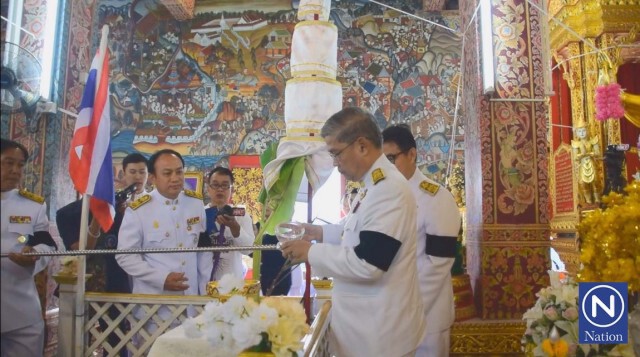 สมเด็จพระเทพฯ พระราชทานน้ำสำหรับสรงหลวงพ่อพุทธประธาน