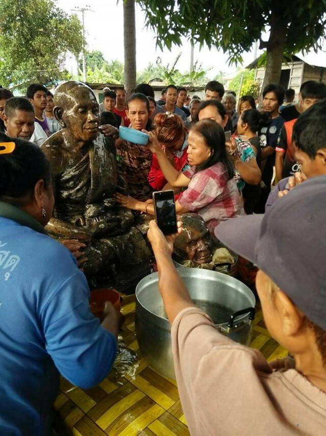เพลิงไหม้ศาลาวัดดังบุรีรัมย์วอด ขณะพระออกบิณฑบาต อภินิหาร รูปหล่อ "หลวงปู่ทิพย์"ไม่ระคาย