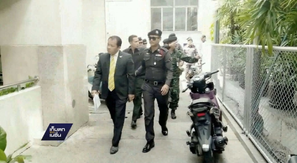 18-04-60 เก็บตกเที่ยง : จับศรีสุวรรณ จรรยา 18-04-60 เก็บตกเที่ยง : จับศรีสุวรรณ จรรยา